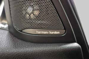 BMW 3-SARJA esikatselu 7