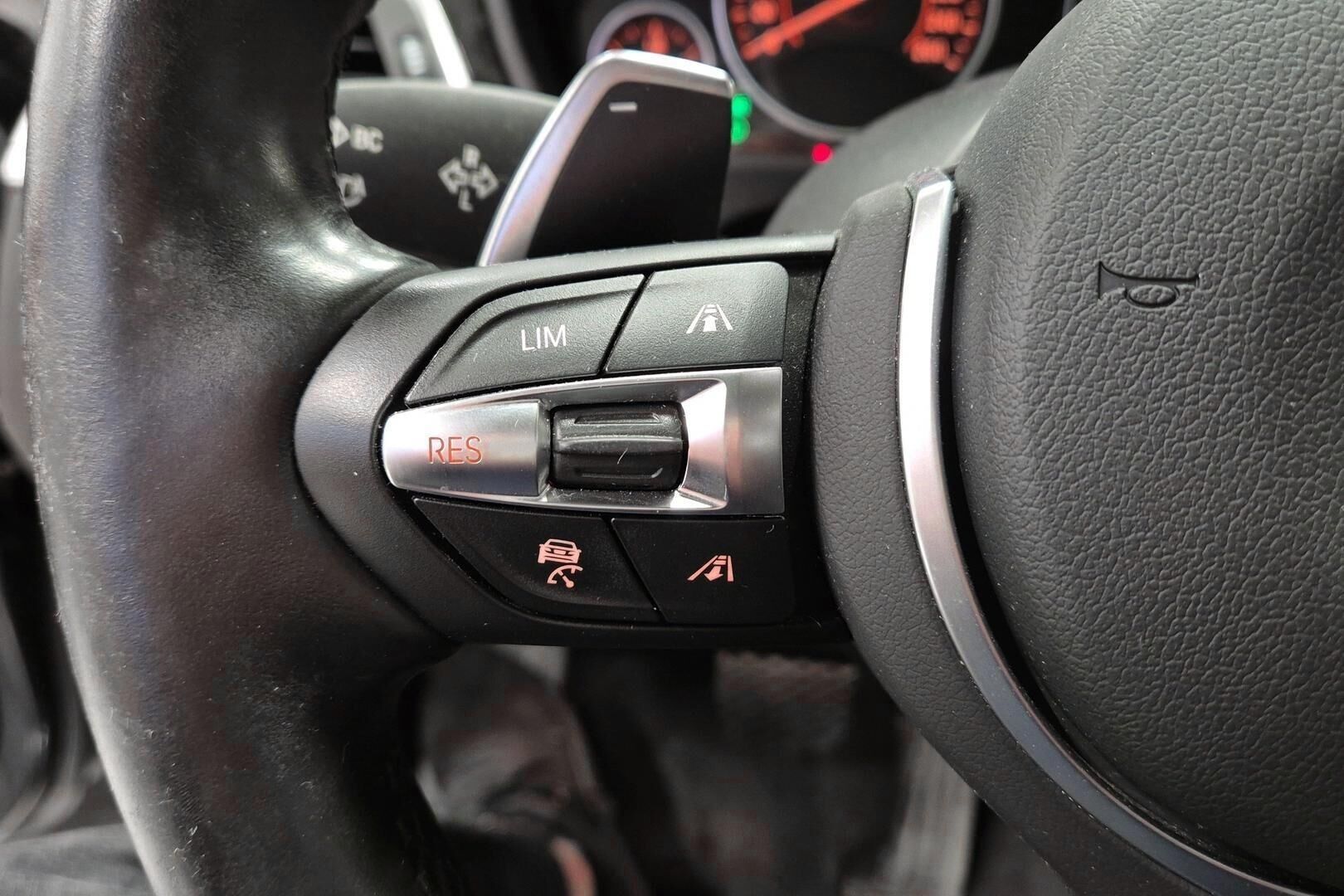 BMW 3-SARJA iso kuva 8