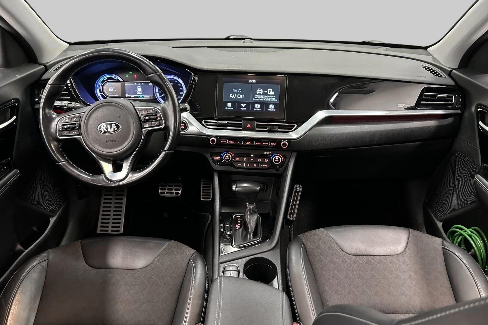 Kia Niro iso kuva 11