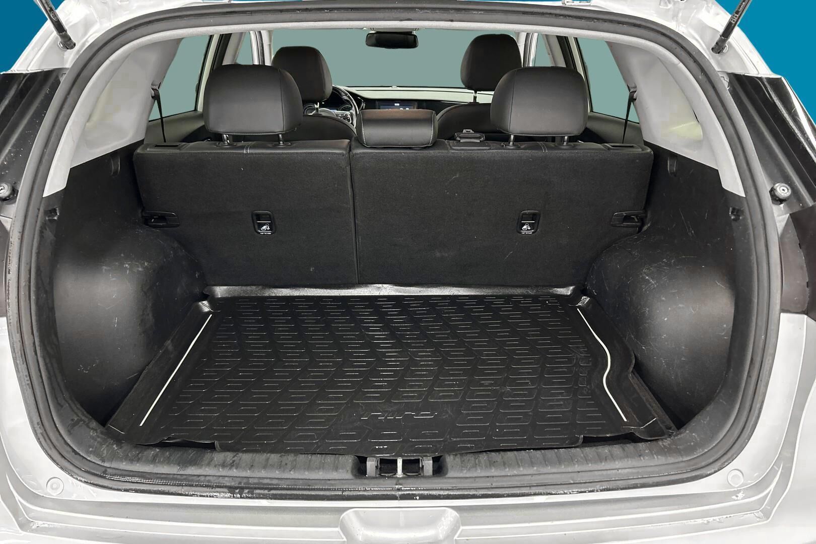 Kia Niro iso kuva 12