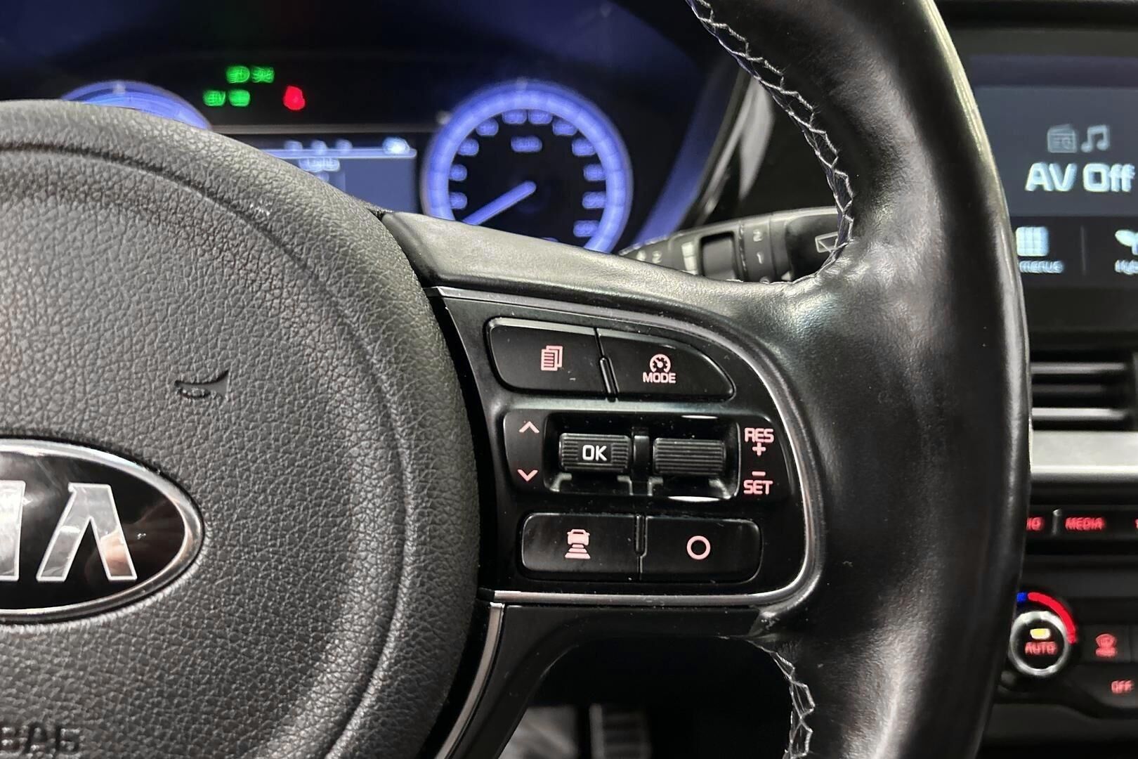 Kia Niro iso kuva 16