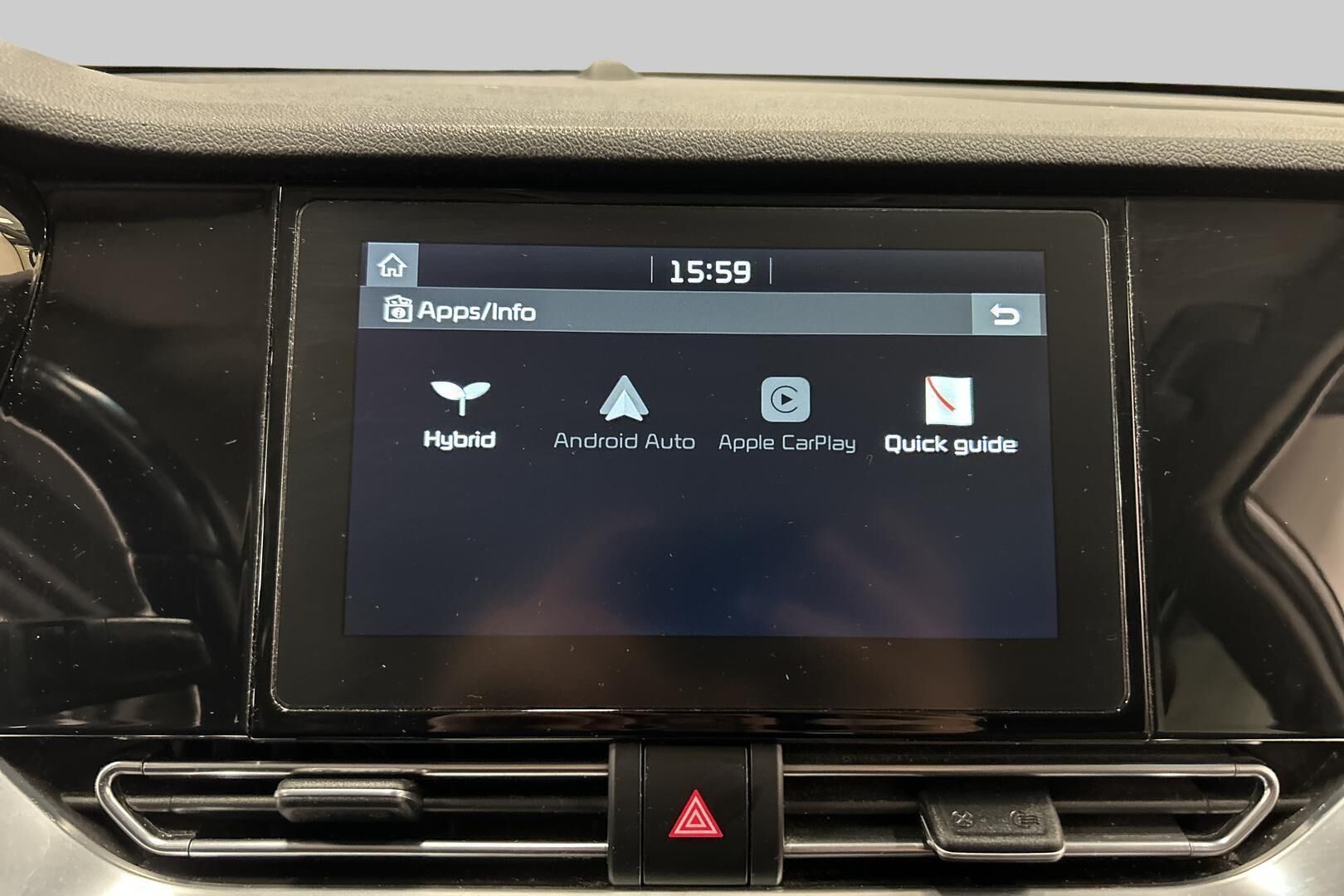 Kia Niro iso kuva 24