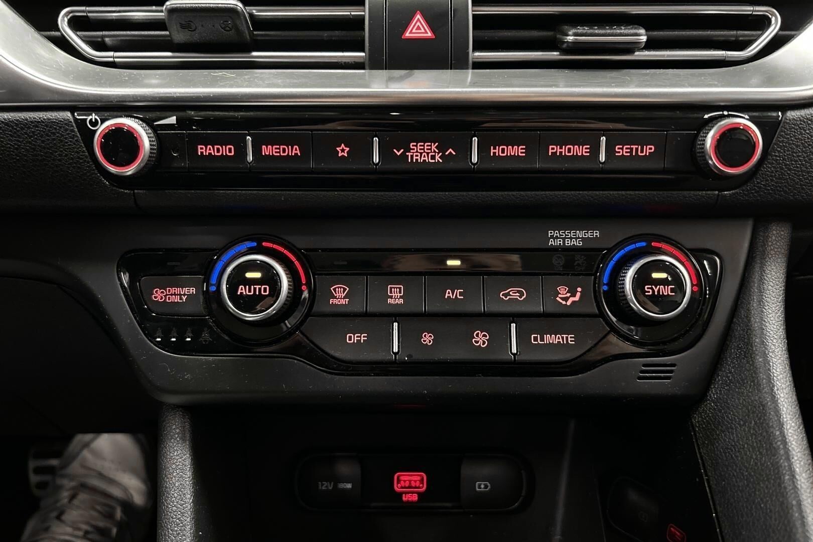 Kia Niro iso kuva 28