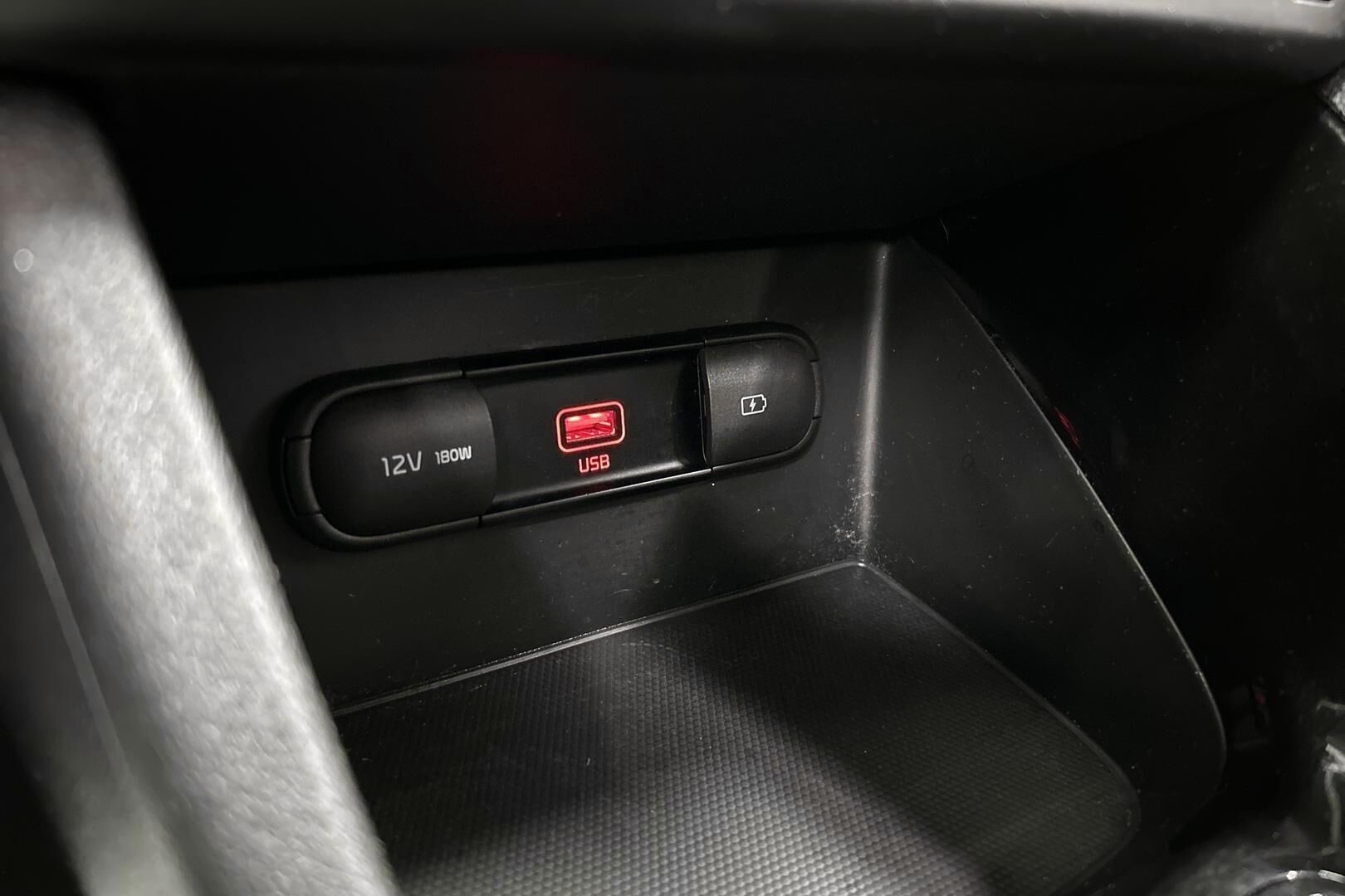 Kia Niro iso kuva 29