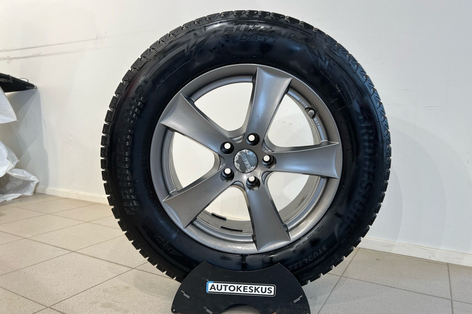 Lexus NX iso kuva 16