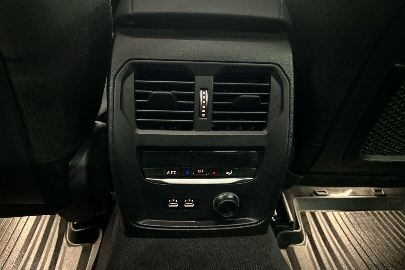 BMW 3-sarja iso kuva 11