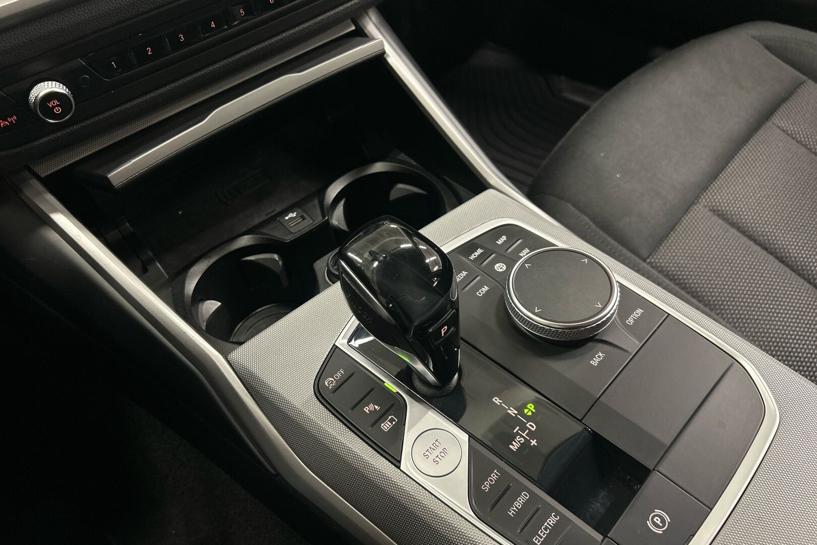 BMW 3-sarja iso kuva 17