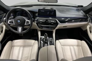 BMW 5-SARJA esikatselu 11