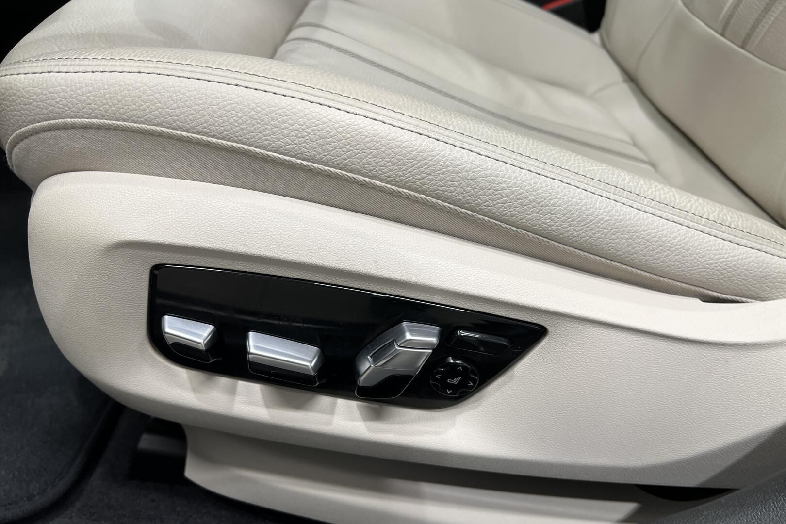 BMW 5-SARJA iso kuva 32