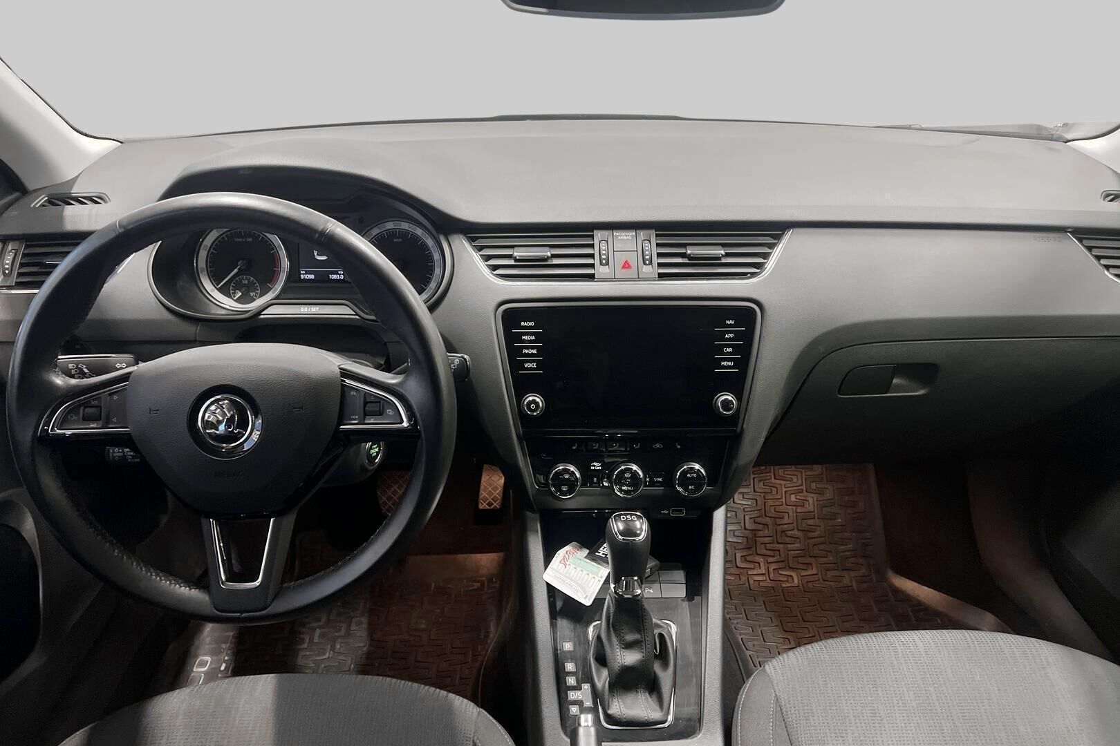 Skoda Octavia iso kuva 10