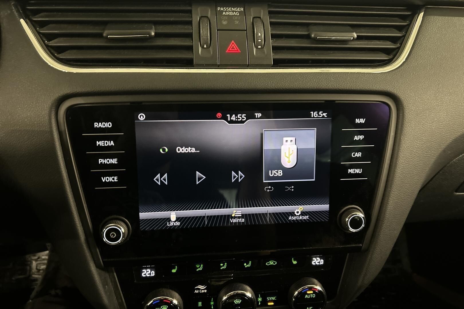 Skoda Octavia iso kuva 17