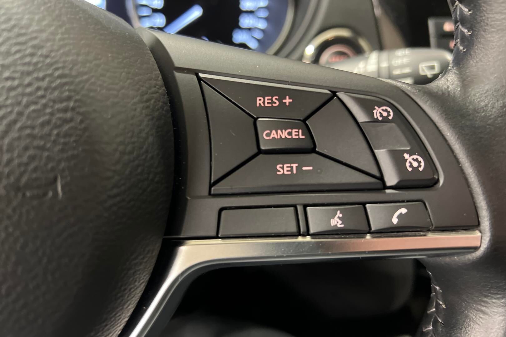 Nissan Qashqai iso kuva 13