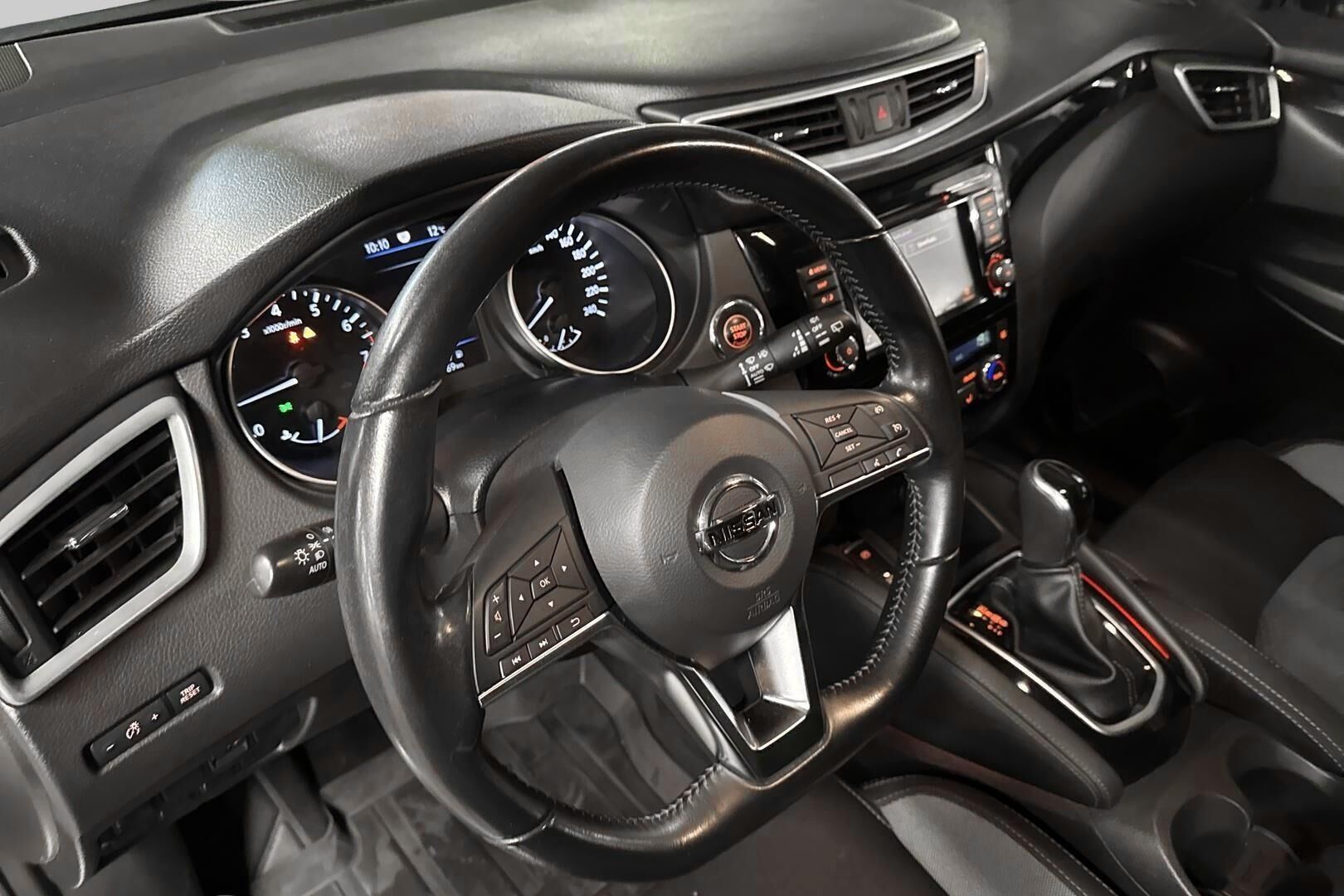 Nissan Qashqai iso kuva 22