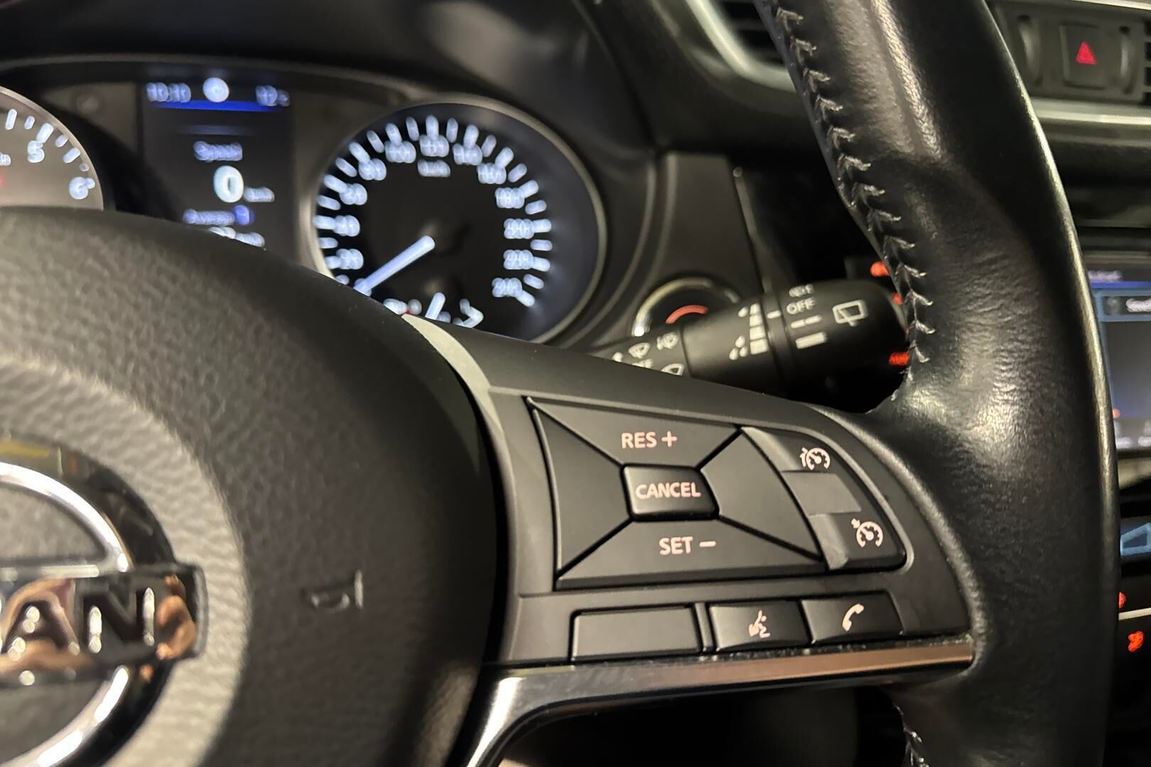 Nissan Qashqai iso kuva 16
