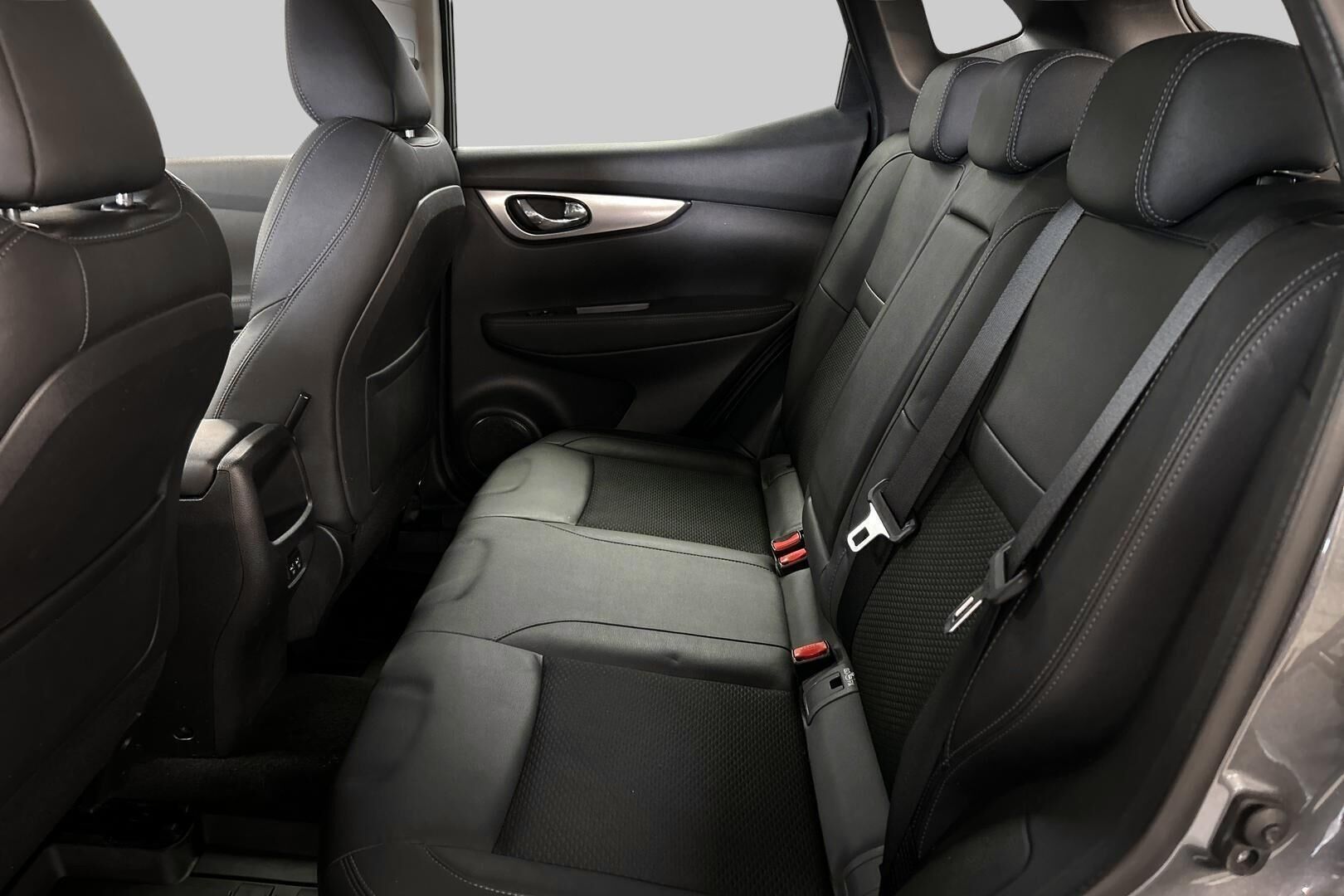 Nissan Qashqai iso kuva 10