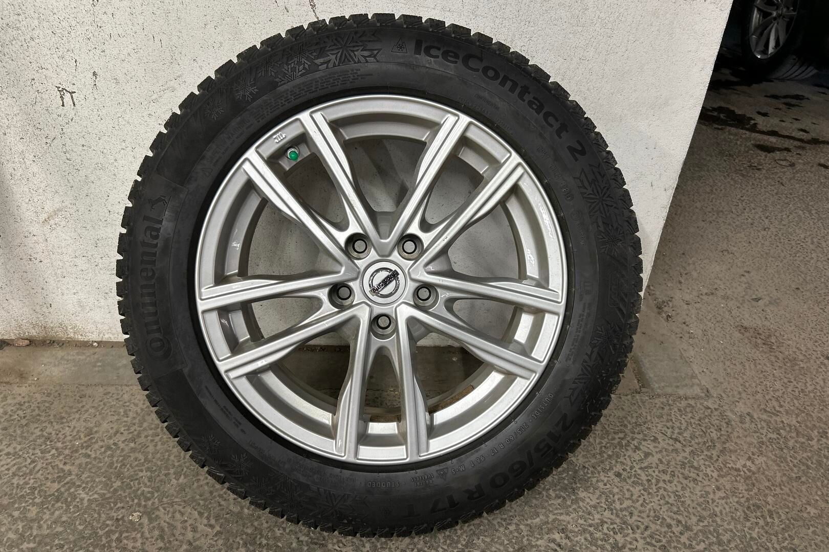 Nissan Qashqai iso kuva 14