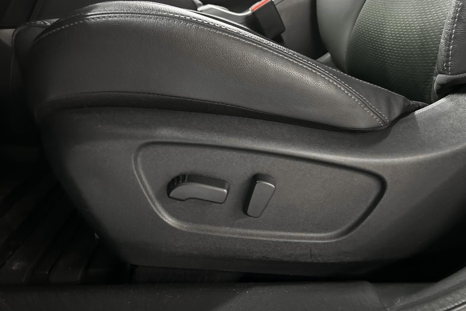 Nissan Qashqai iso kuva 15
