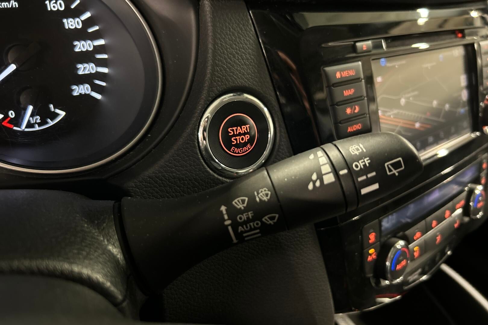 Nissan Qashqai iso kuva 19