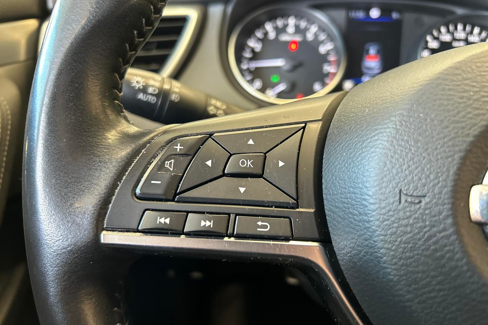 Nissan Qashqai iso kuva 20