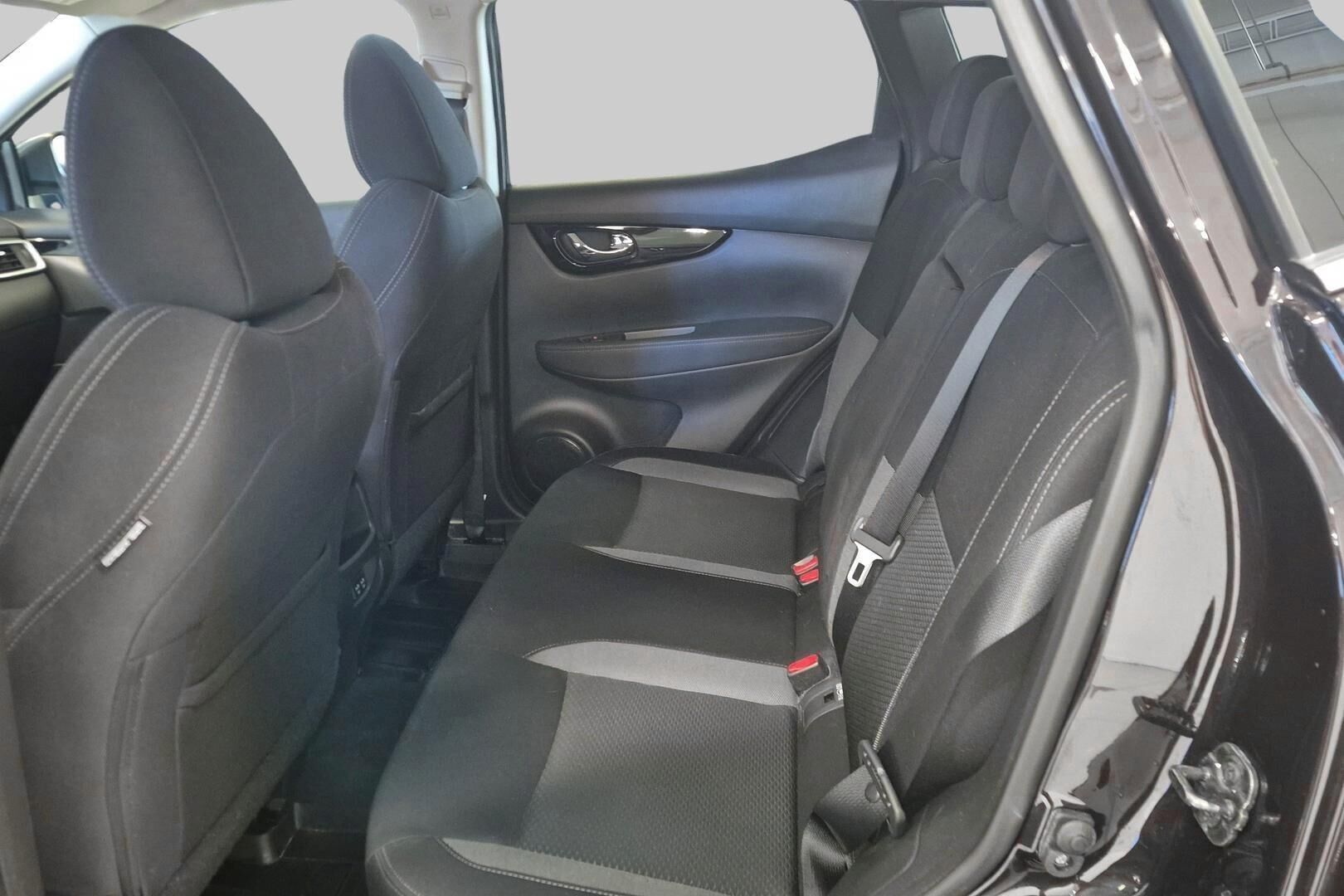Nissan Qashqai iso kuva 10