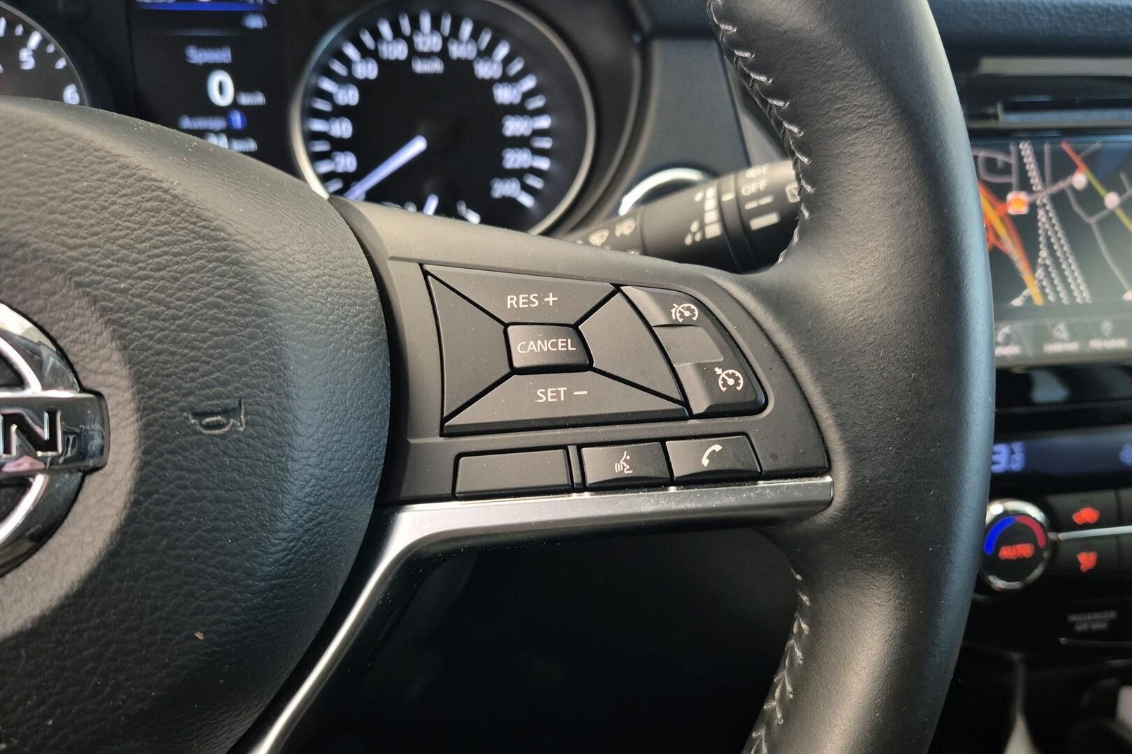 Nissan Qashqai iso kuva 18