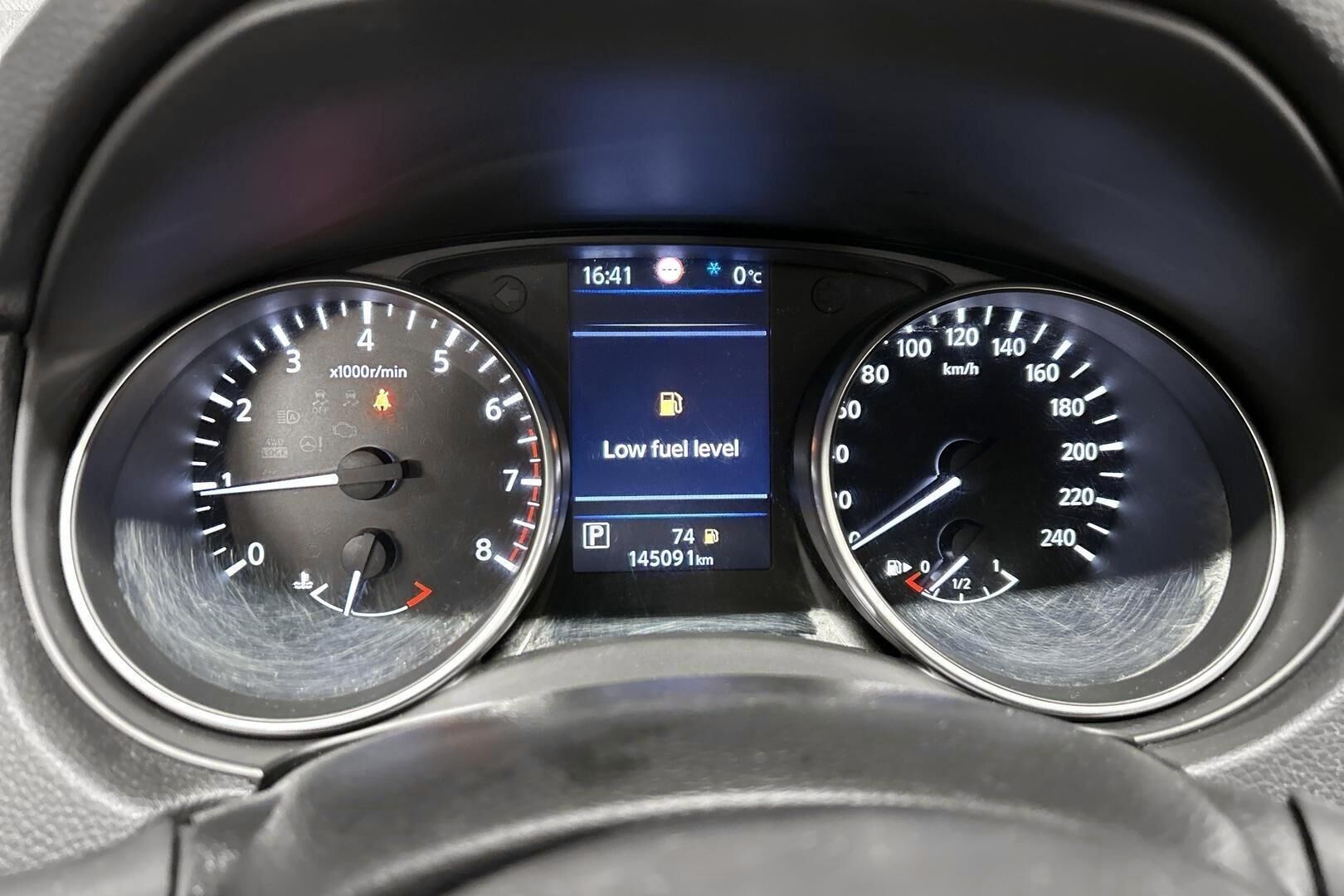 Nissan Qashqai iso kuva 12