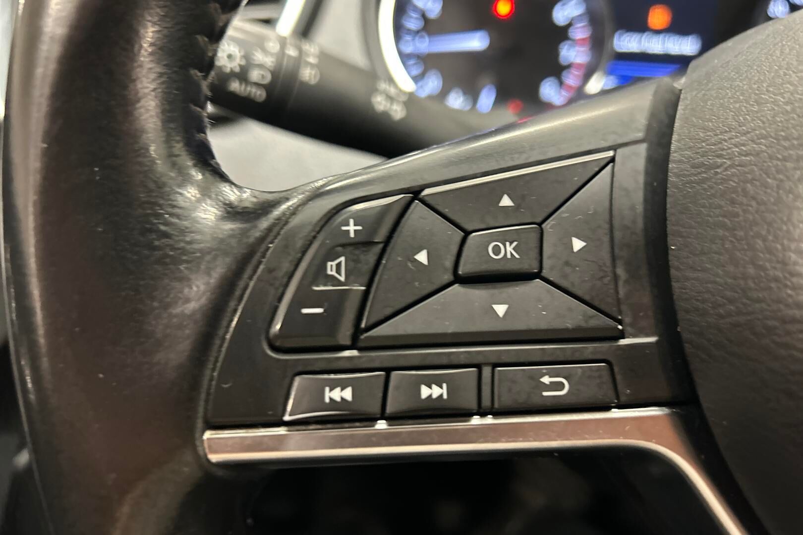 Nissan Qashqai iso kuva 17