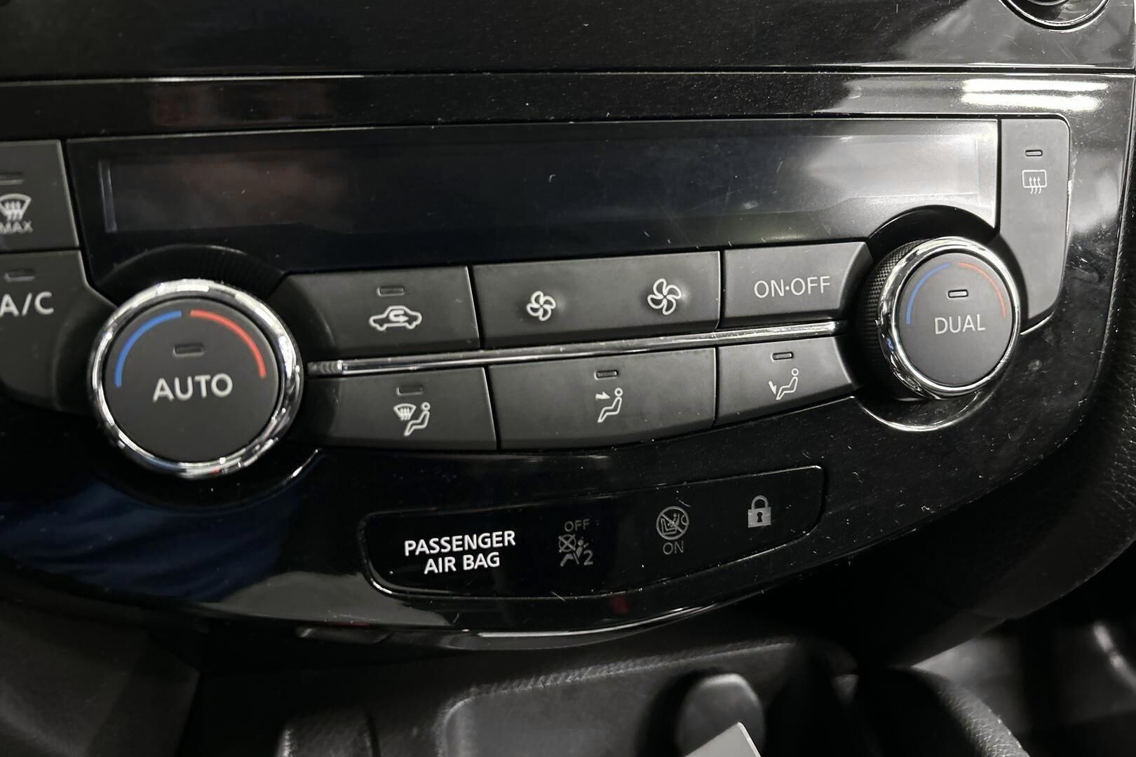 Nissan Qashqai iso kuva 14