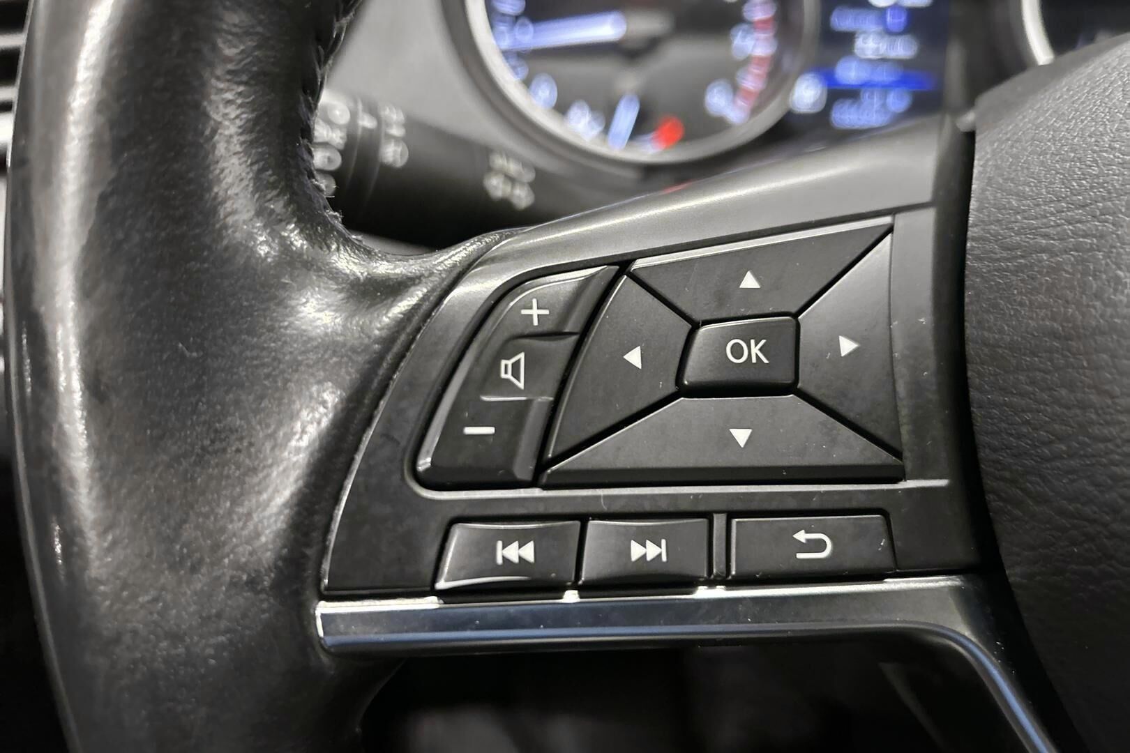 Nissan Qashqai iso kuva 18