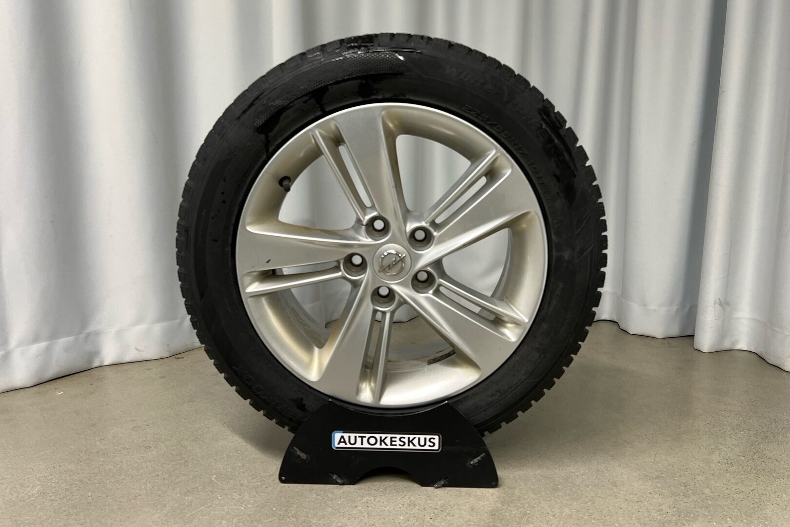 Opel Insignia iso kuva 18