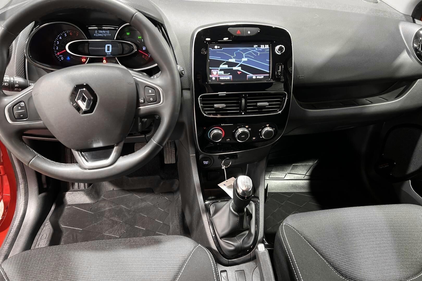Renault Clio iso kuva 8