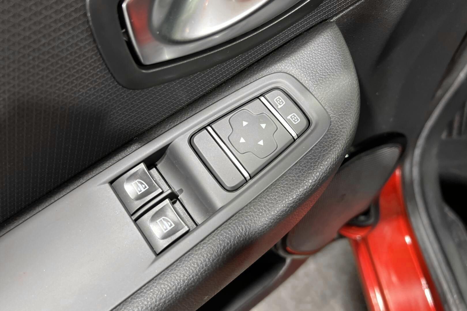 Renault Clio iso kuva 21