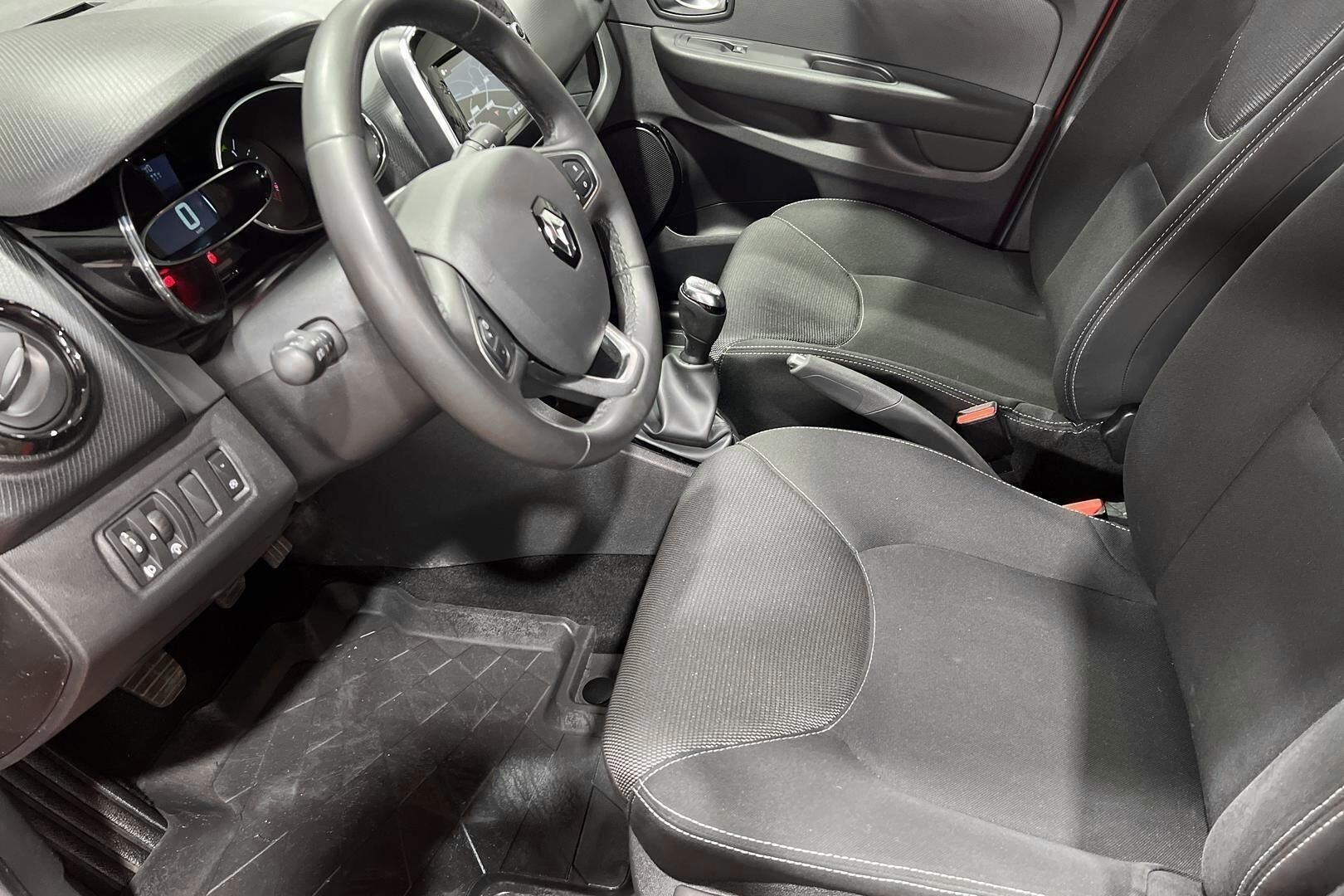Renault Clio iso kuva 18