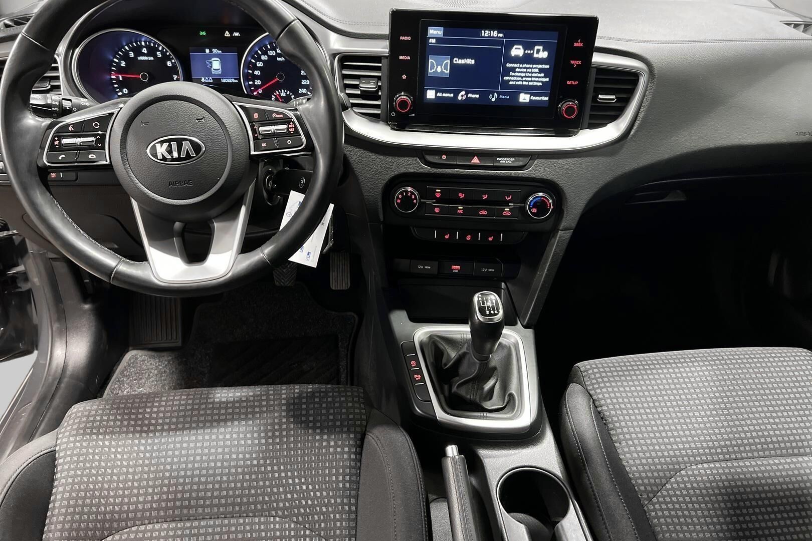 Kia Ceed iso kuva 11