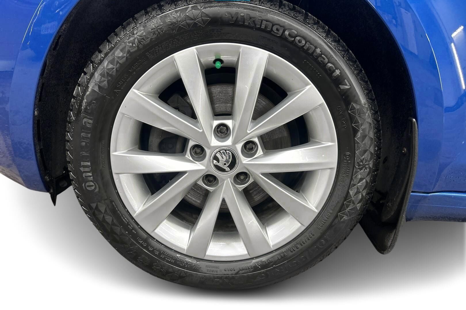 Skoda Octavia iso kuva 15