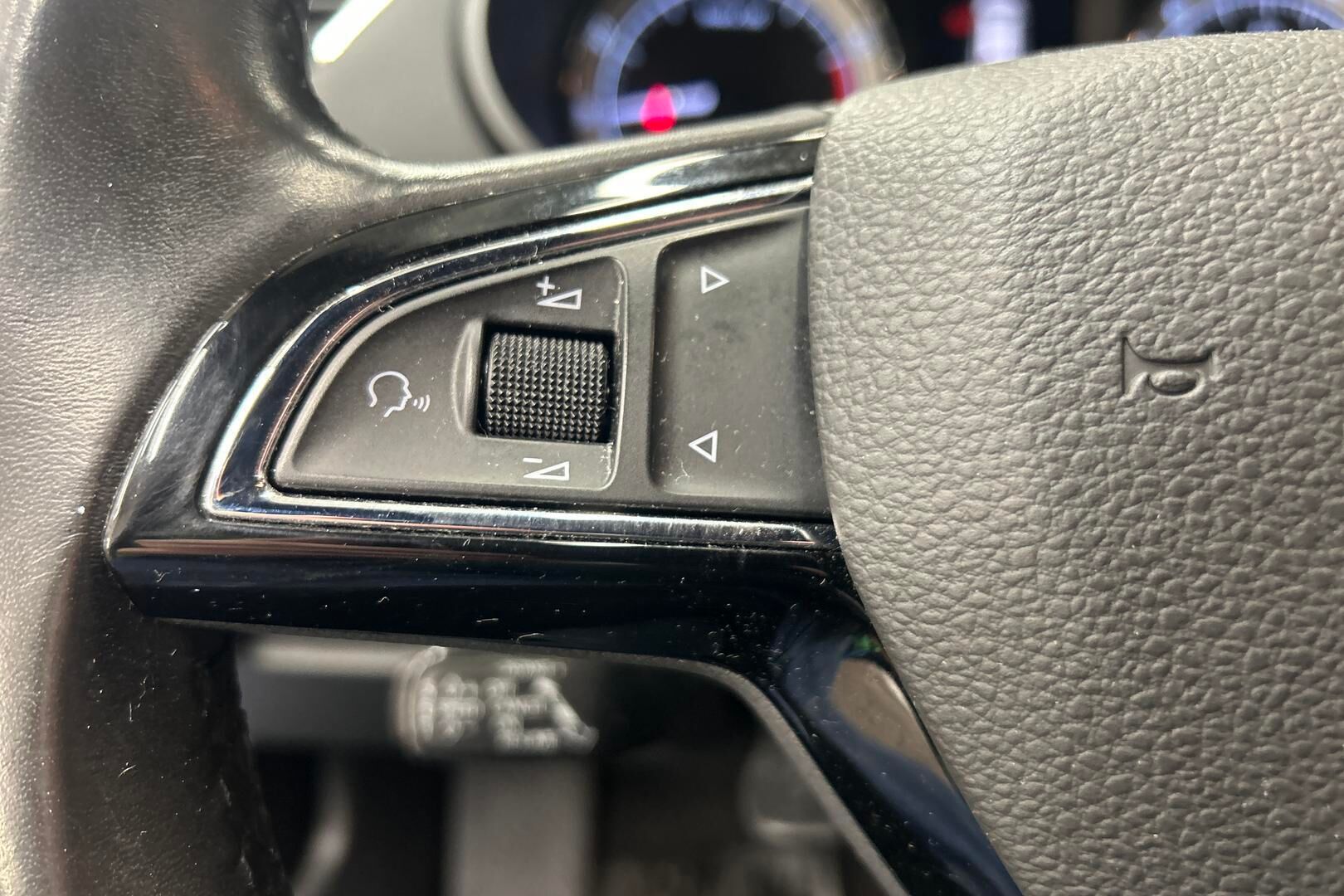 Skoda Octavia iso kuva 3