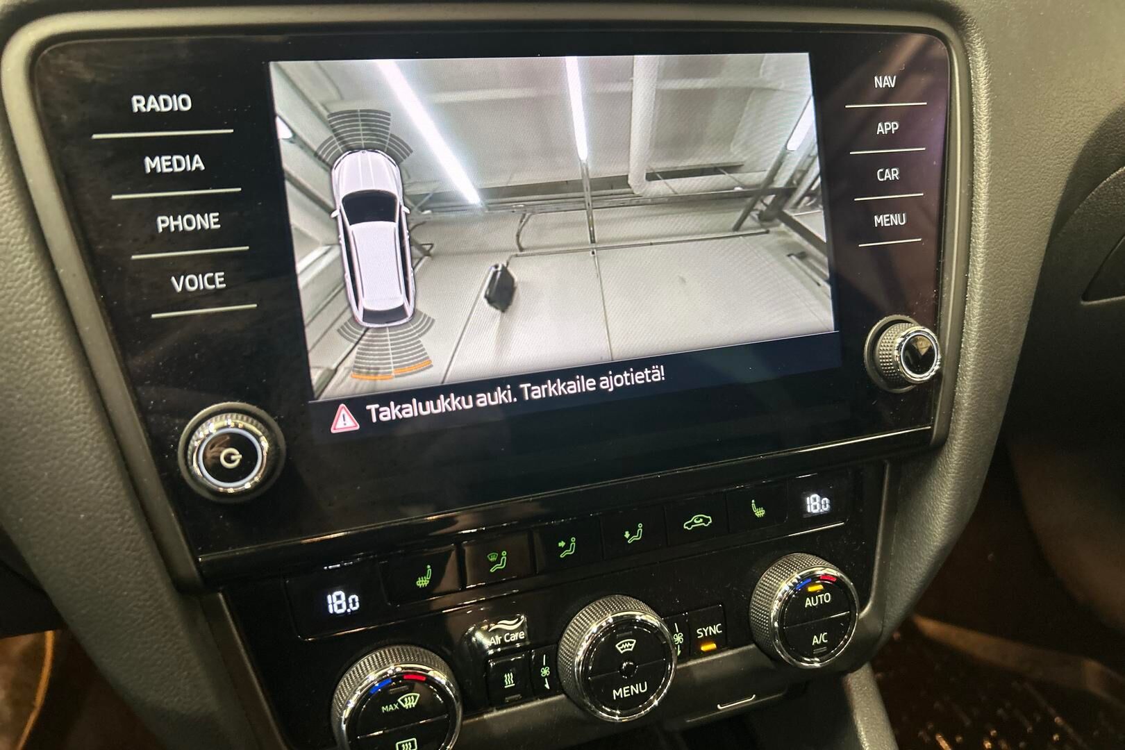 Skoda Octavia iso kuva 20