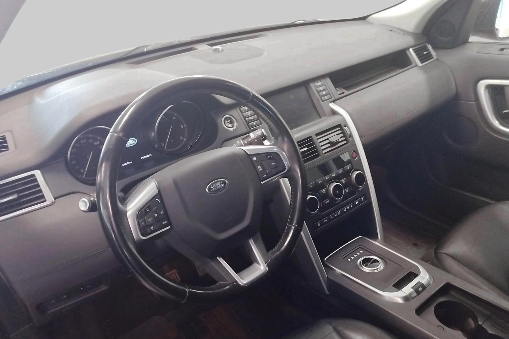 Land Rover Discovery Sport iso kuva 2