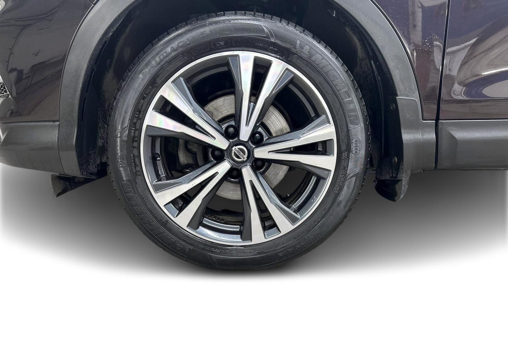 Nissan Qashqai iso kuva 9