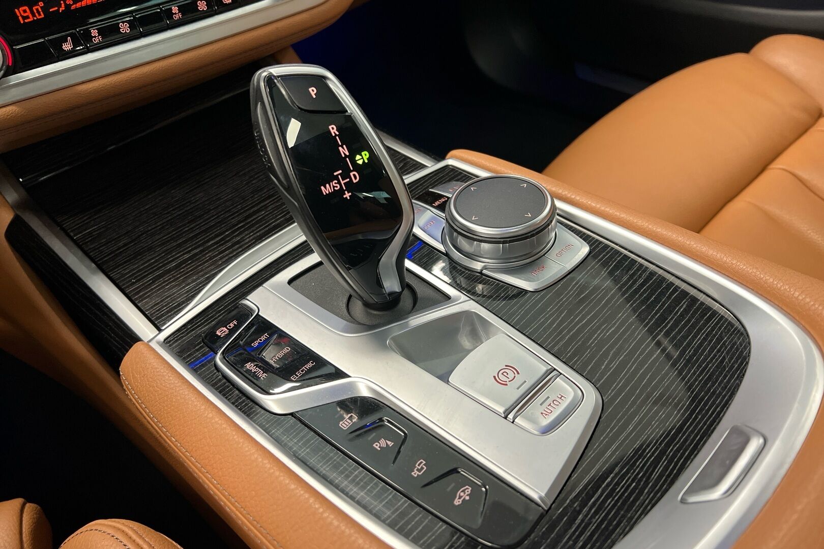 BMW 7-sarja iso kuva 14