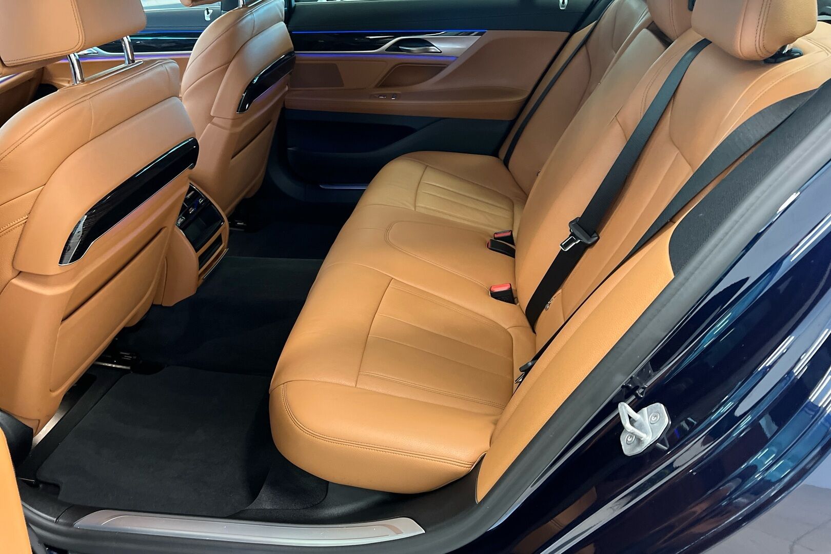 BMW 7-sarja iso kuva 8