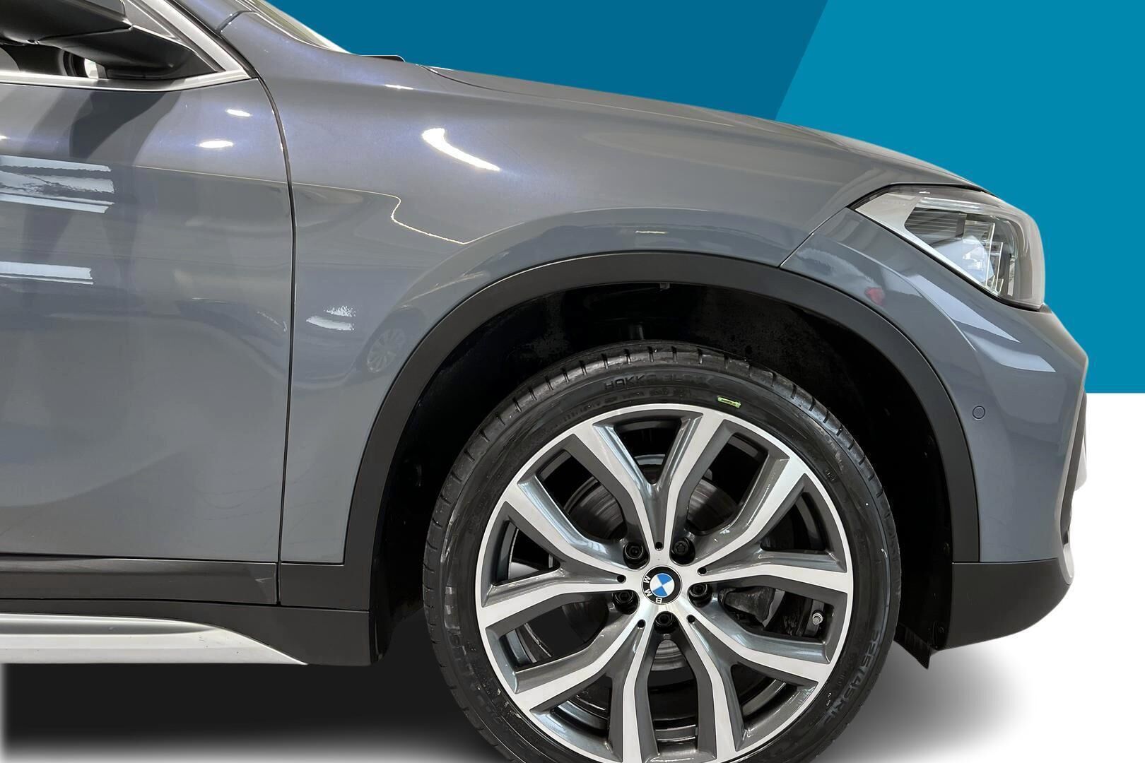 BMW X1 iso kuva 13
