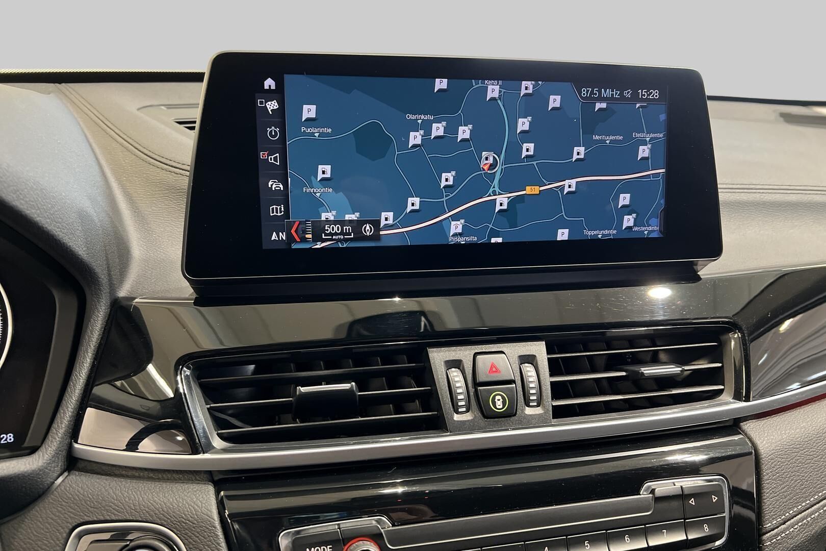 BMW X1 iso kuva 16