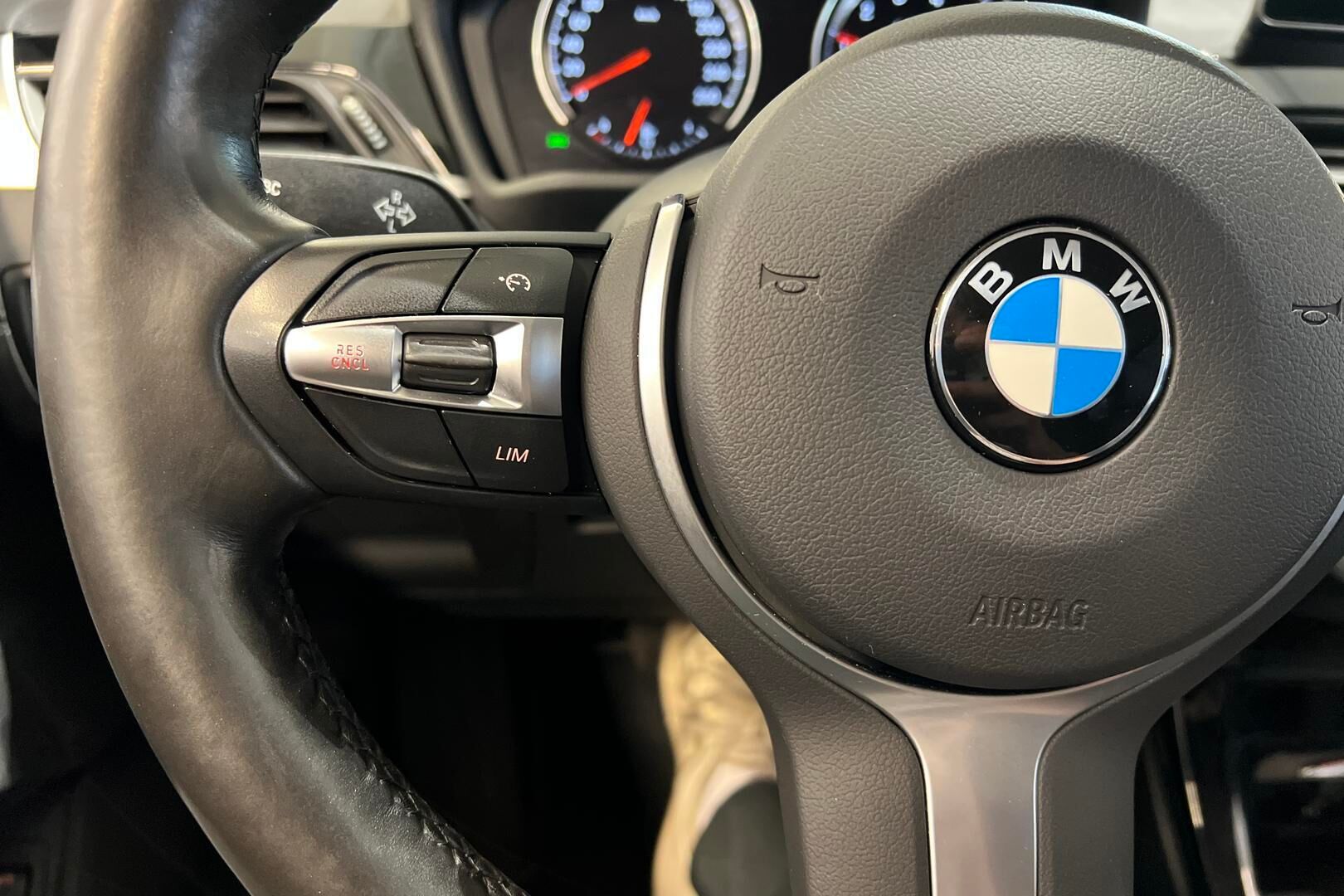 BMW X1 iso kuva 24
