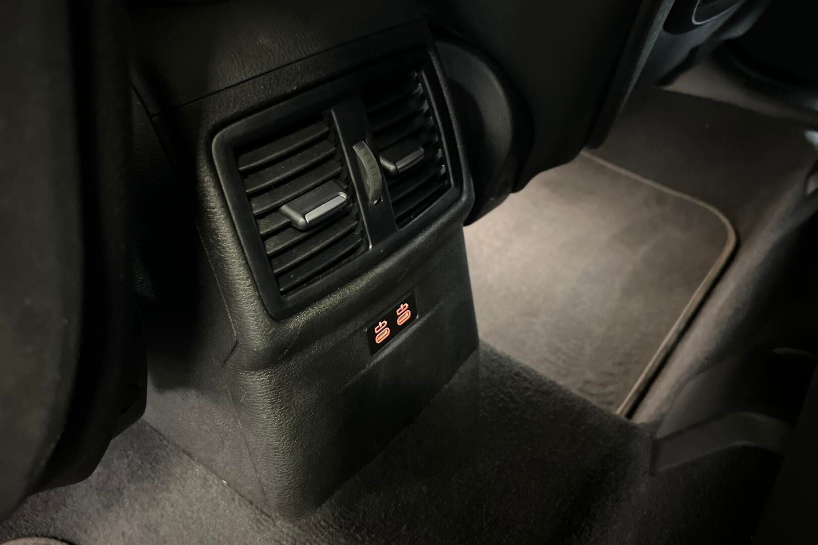 BMW X1 iso kuva 28