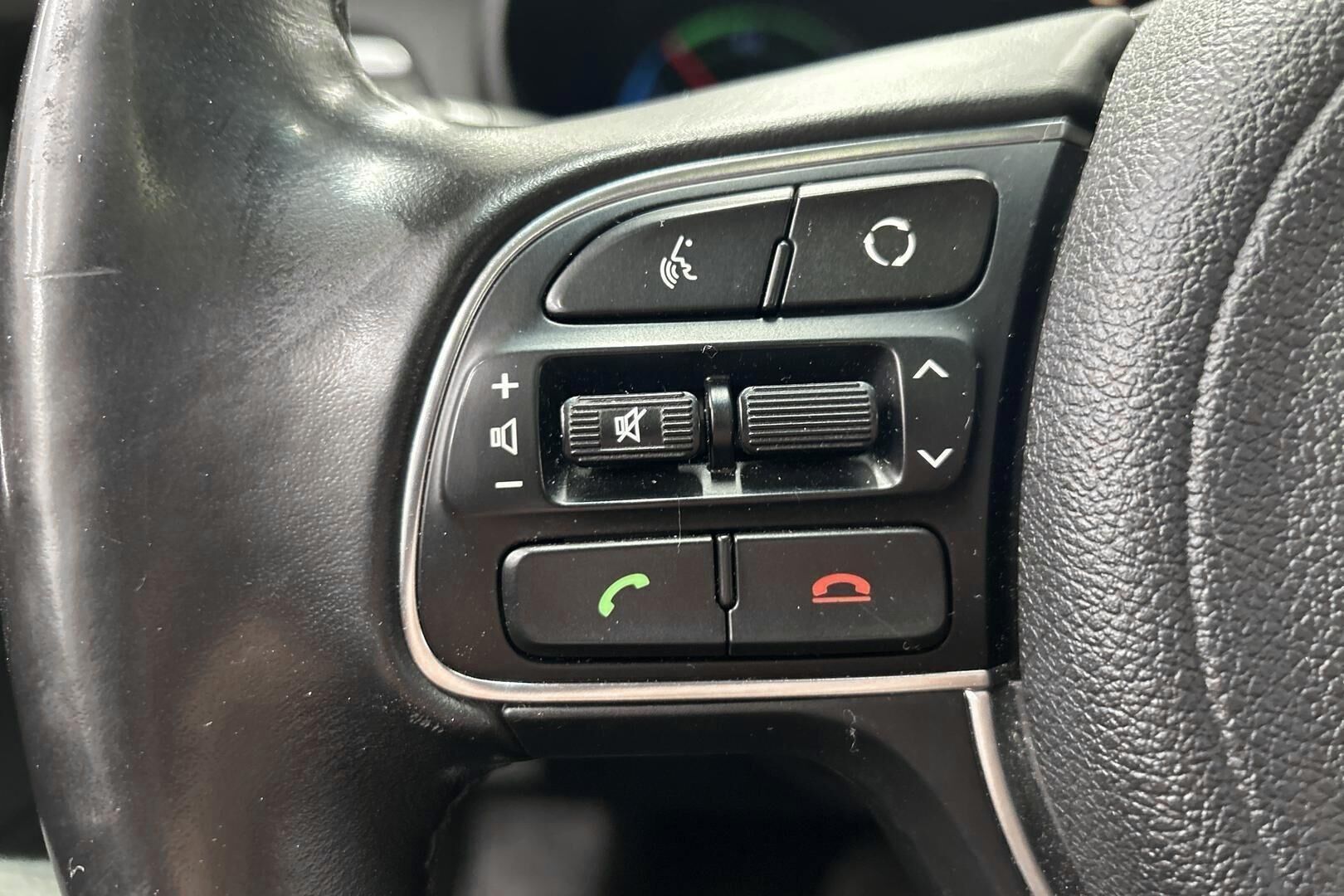 Kia Optima iso kuva 14