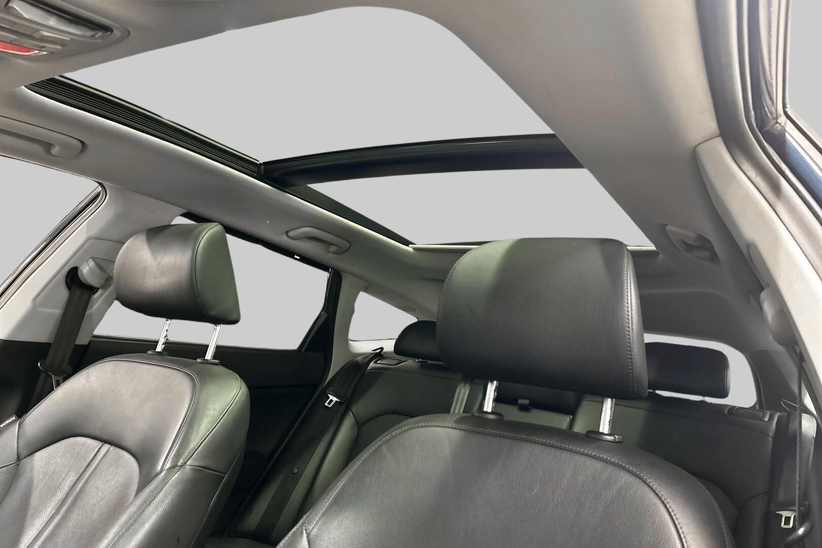 Kia Optima iso kuva 21