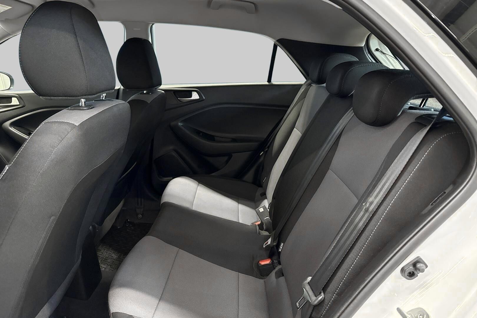 Hyundai i20 Hatchback iso kuva 9
