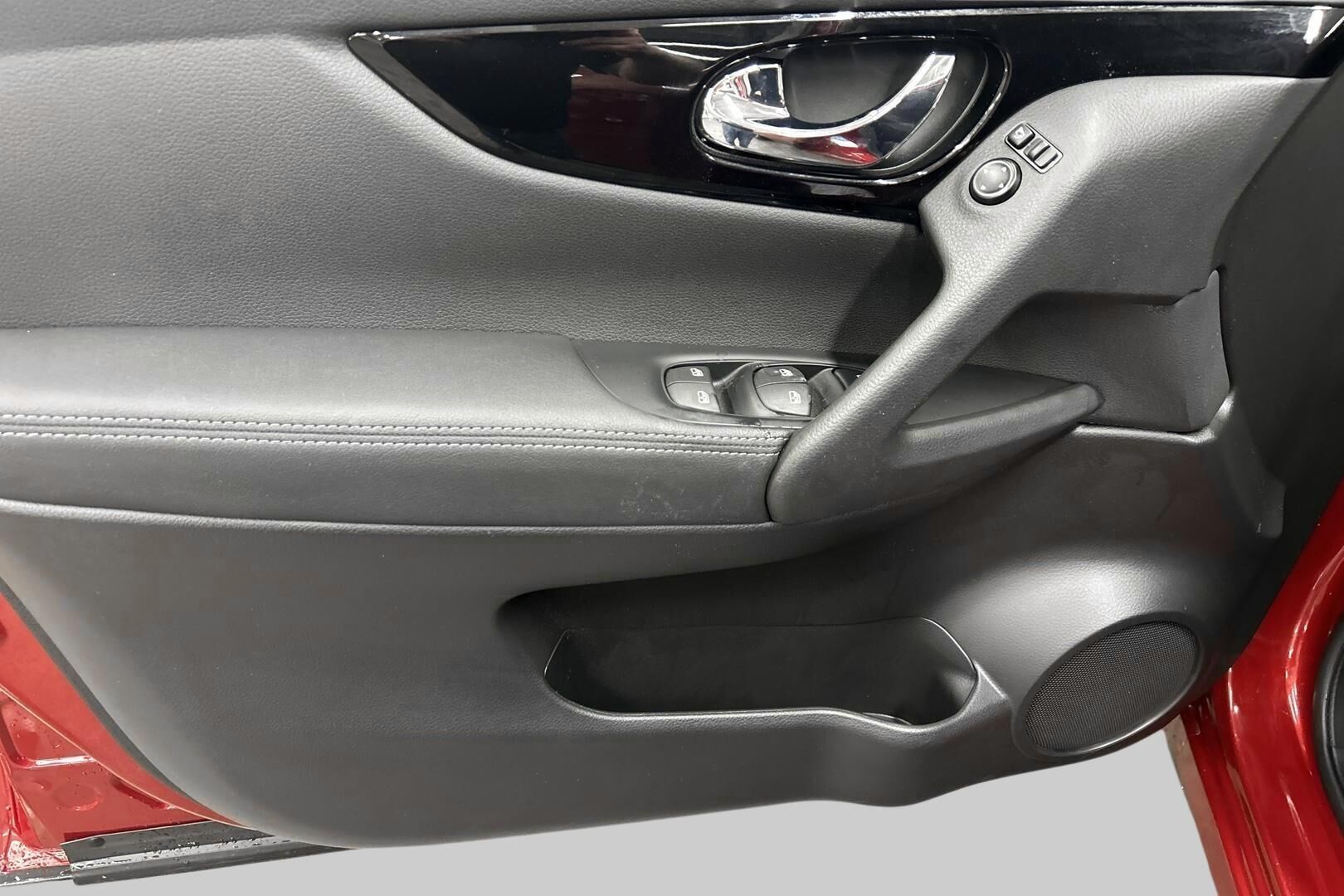 Nissan Qashqai iso kuva 14