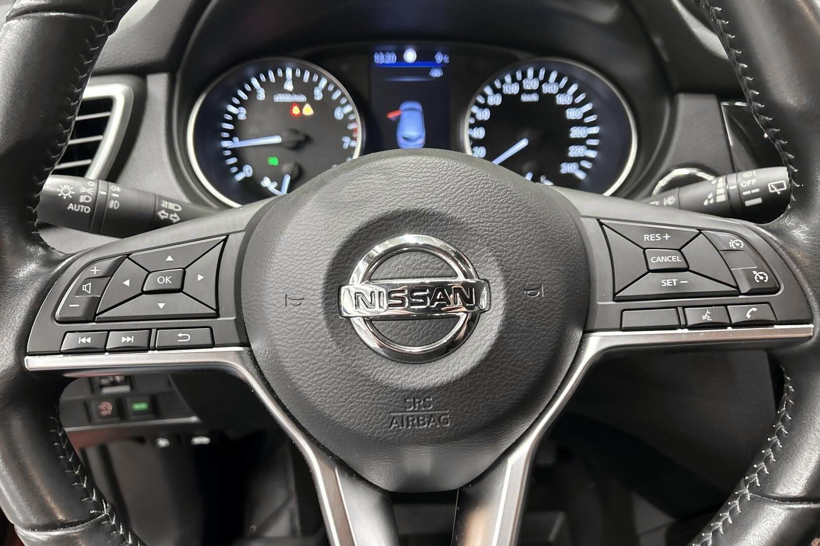 Nissan Qashqai iso kuva 18